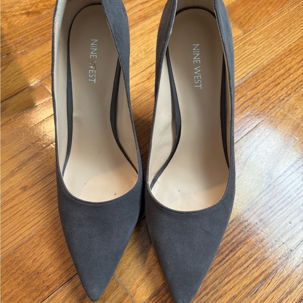 Nine West Women's Grey Pumps